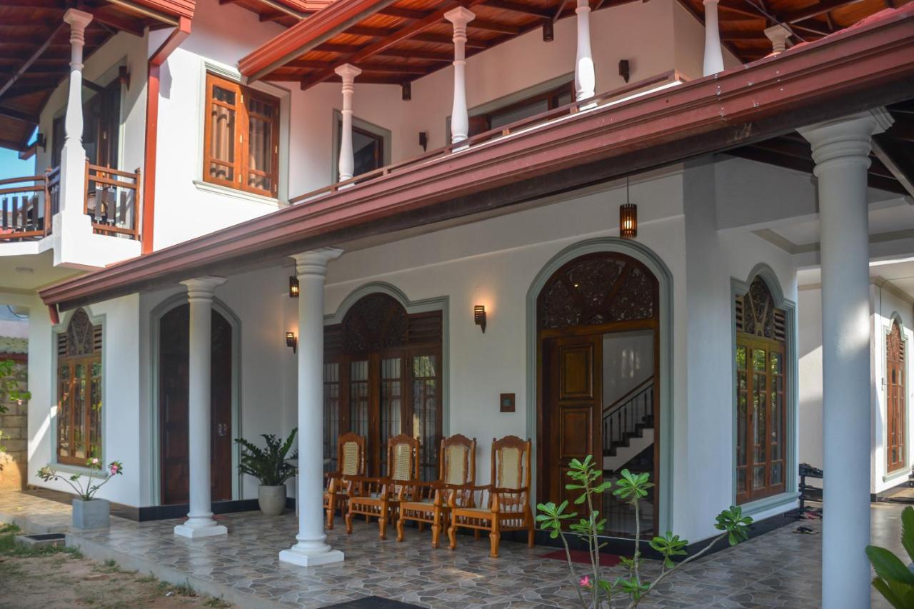 Janu Homestay Tangalle Luaran gambar