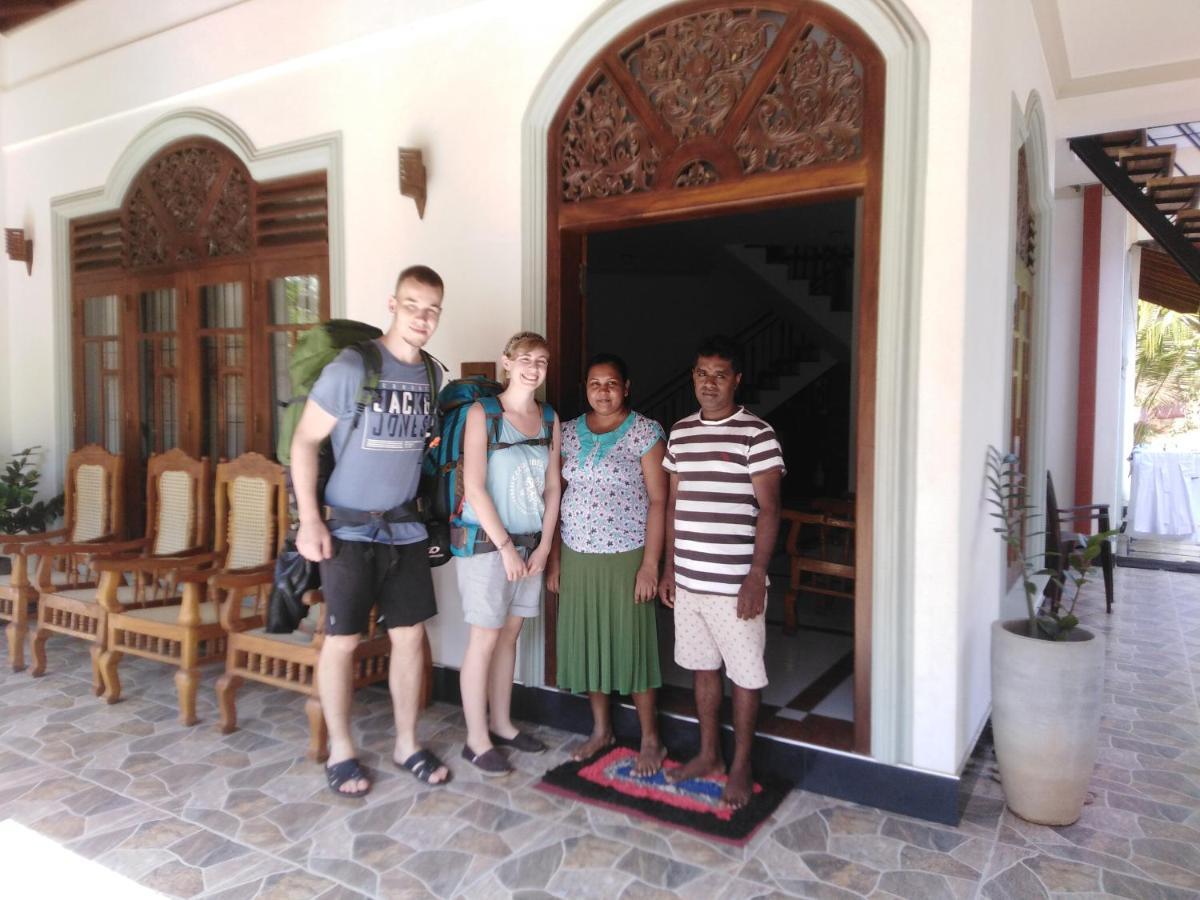 Janu Homestay Tangalle Luaran gambar